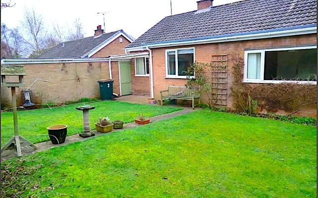 3 Evesham Walk,Cannon Park 0