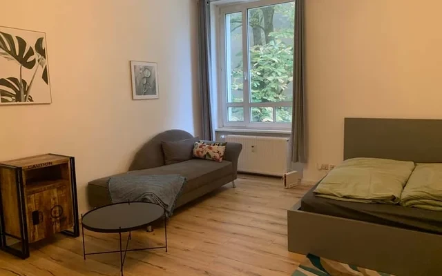 Priya - charmantes Apartment in Friedrichshain 0