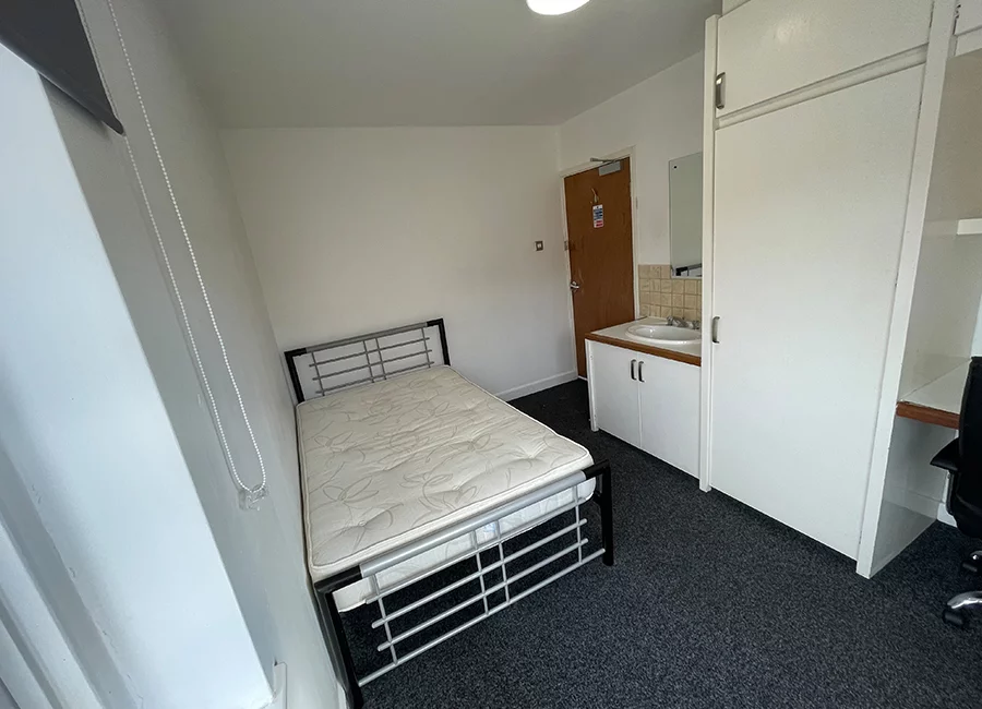 Halls A: Single Ensuite Rooms