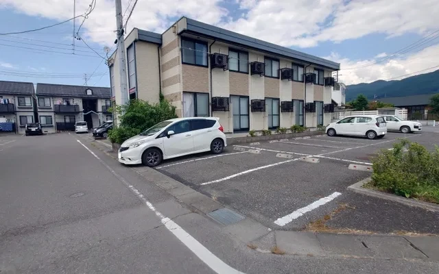 レオパレスシャンテ 4