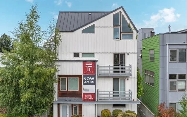 Montisi Apartments - シアトルの学生向け宿泊施設