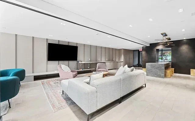 171 Chrystie Street 0