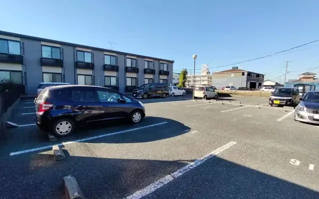レオパレス梨の花館 4