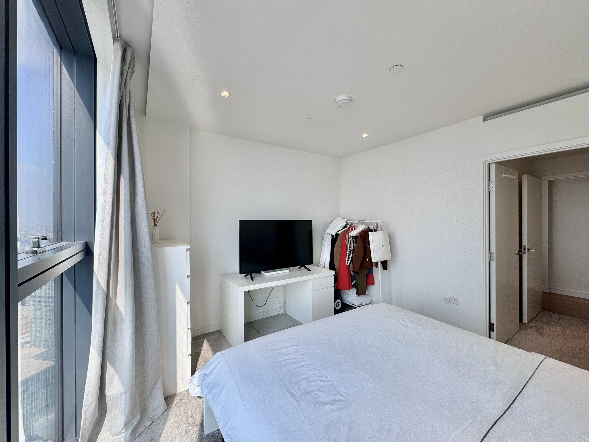 LH-Hampton tower 5404 2