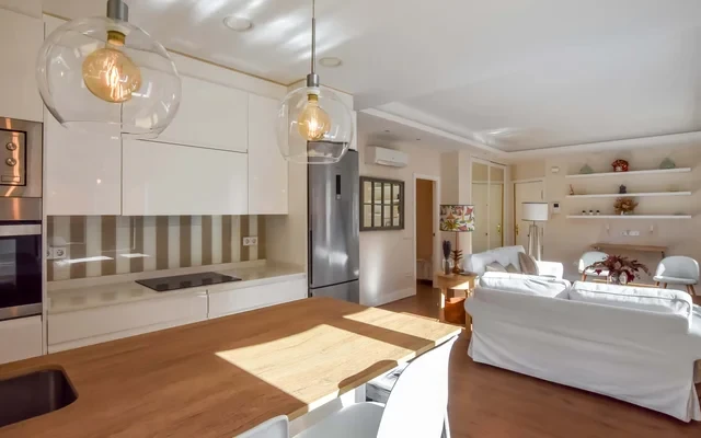 Modern and Bright-2Bedroom 2Bathroom-Bernabeu 4