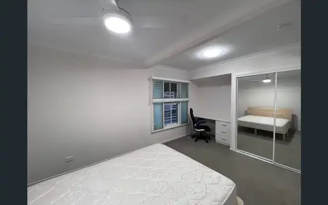 99 Munro St 1
