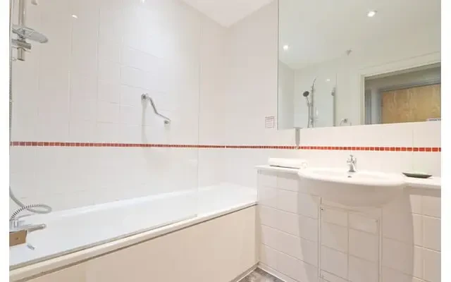St Thomas Street, BS1 6JZ 2