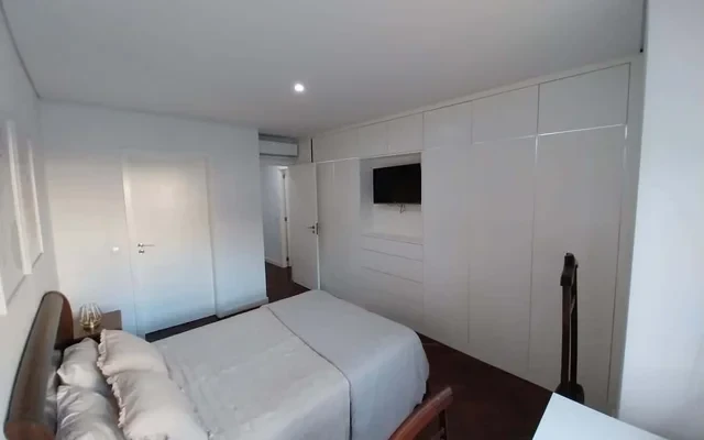 3-Bedroom Apartment on Avenida da Republica, Matosinhos 2