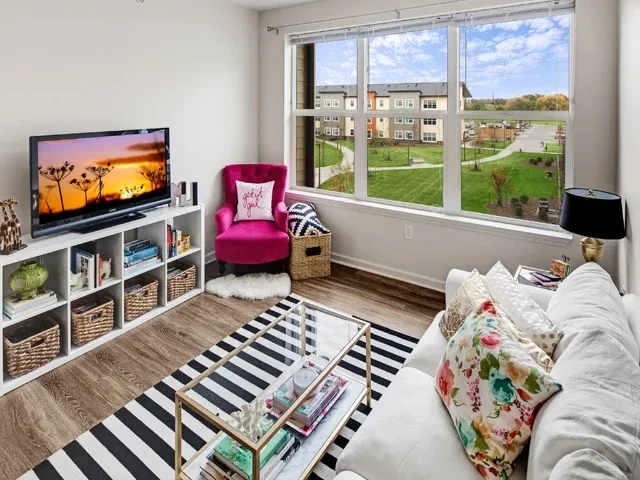 2x1 Carver - Unfurnished   Entire Unit