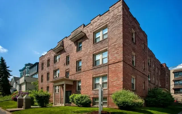 Kings Arms Apartments 0