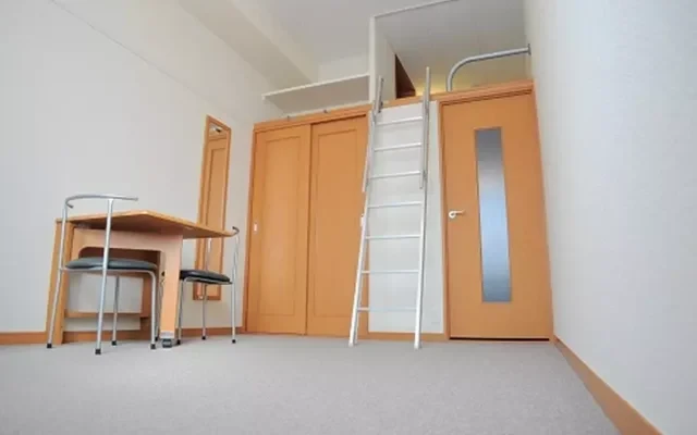 レオパレス東雲 2