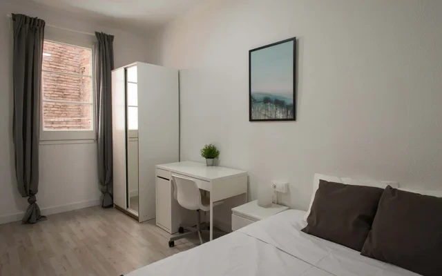 Apartment in Carrer d'En Roig, Barcelona for 72 m² with 3 bedrooms 2