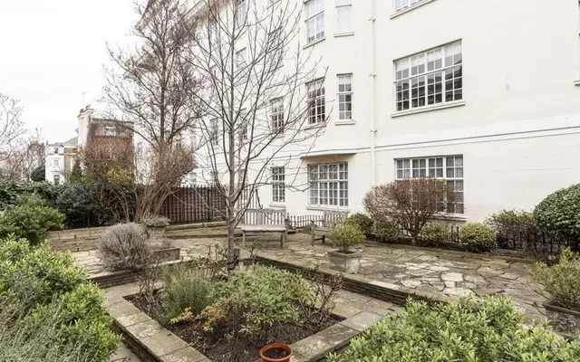 Stanford Court, Cornwall Gardens, South Kensington, London, SW7 4AB 4