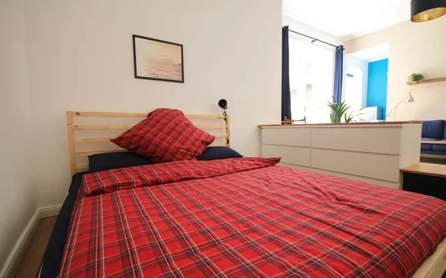 Thilda - Schoenes Single Apartment im Altbau, modern und zentral 4