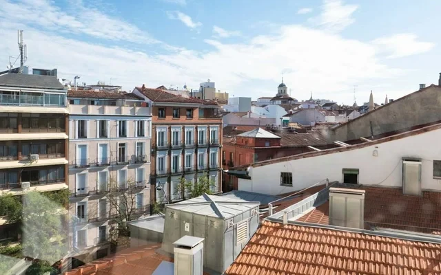 Plaza de Tirso de Molina 4