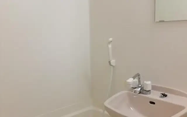 レオパレス日の出 4