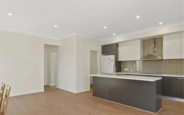199 Gowan Rd 4