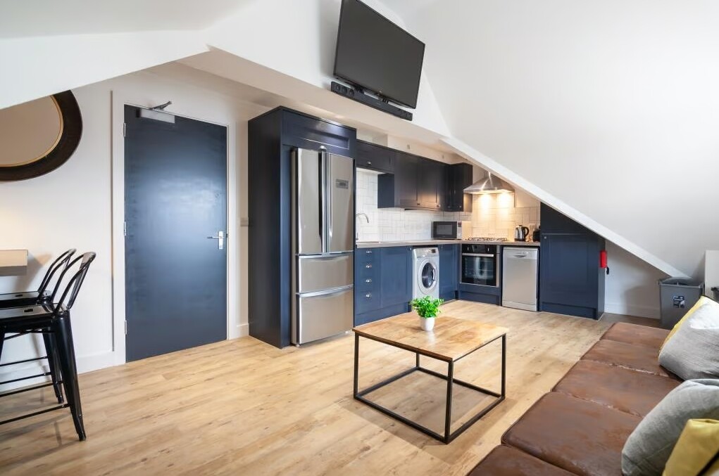 5 Bedrooms 2 bathroom