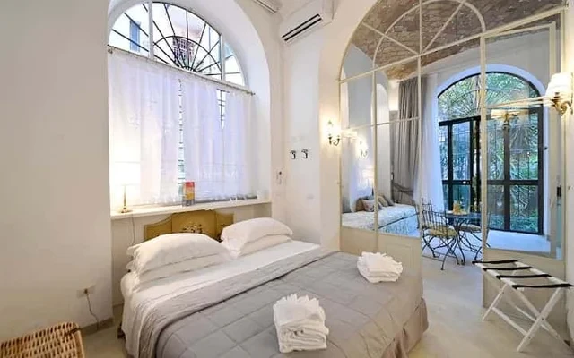 Appartamento in Via Tasso con vista giardino 0