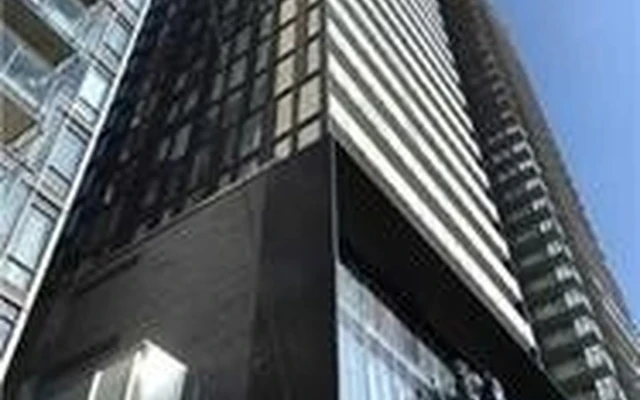 Entire Place·2B2B···28 Wellesley St E 0