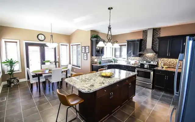 7 larchwood dr 3