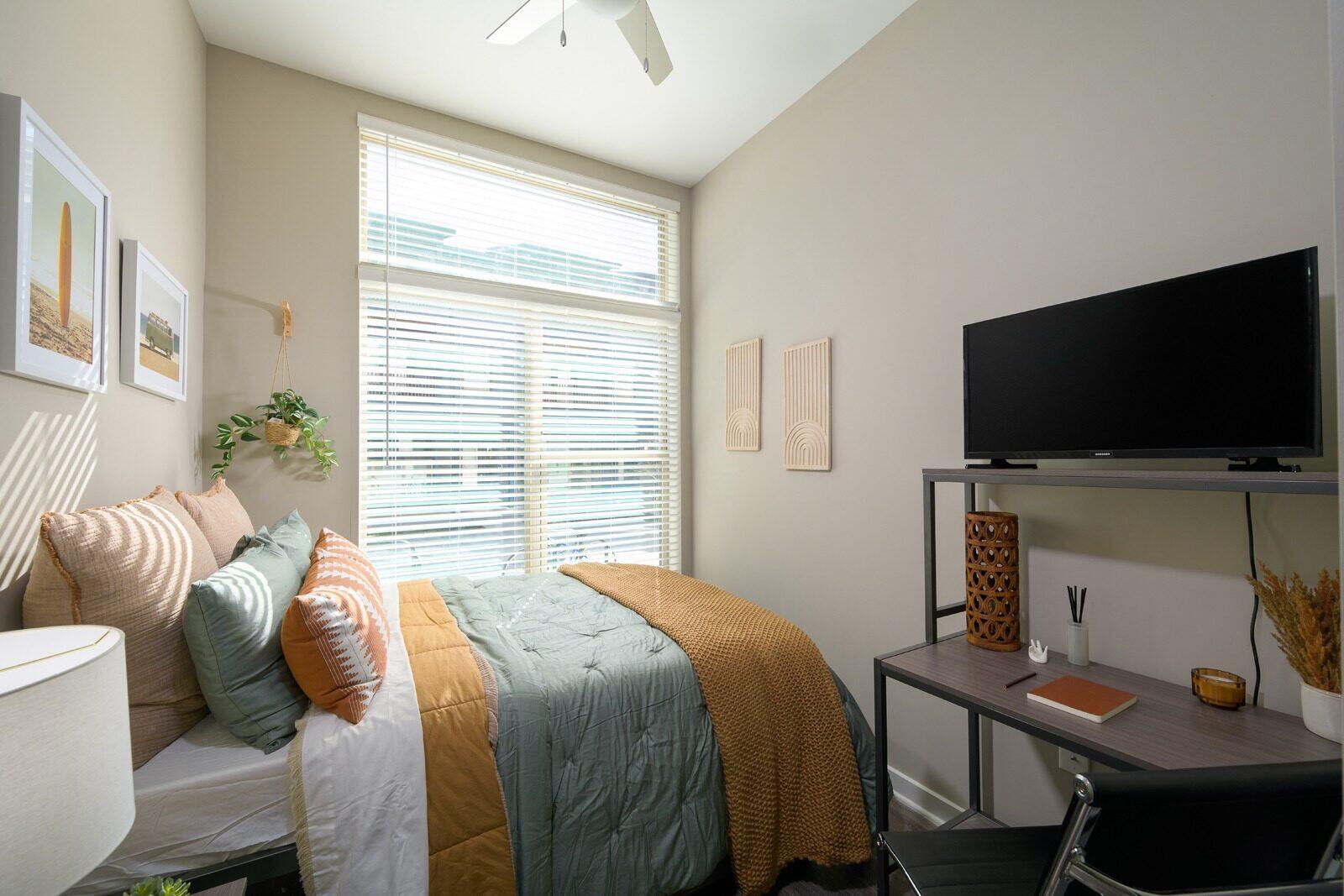 1 Bedroom / 1 Bathroom