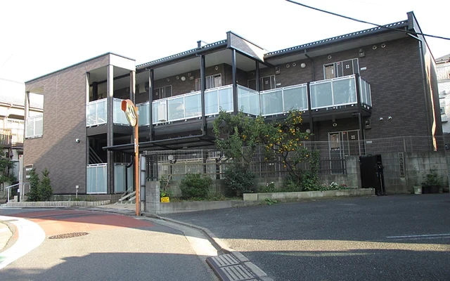 レオネクストグレシア　井口 0