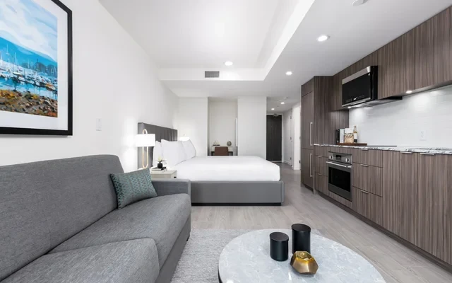 Level Hotels & Furnished Suites – Howe 0