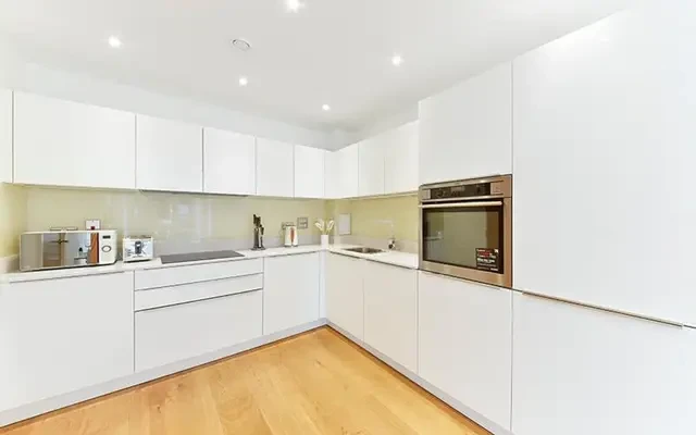 Waterford Court, 7 Turnberry Quay, London, E14 9GH 4
