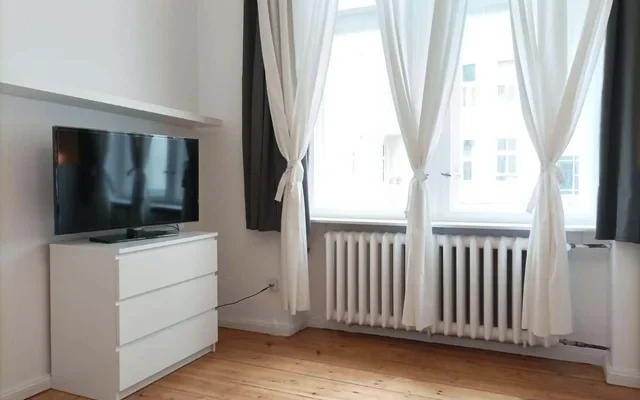 2 room flat in a perfect location in Kudamm 1