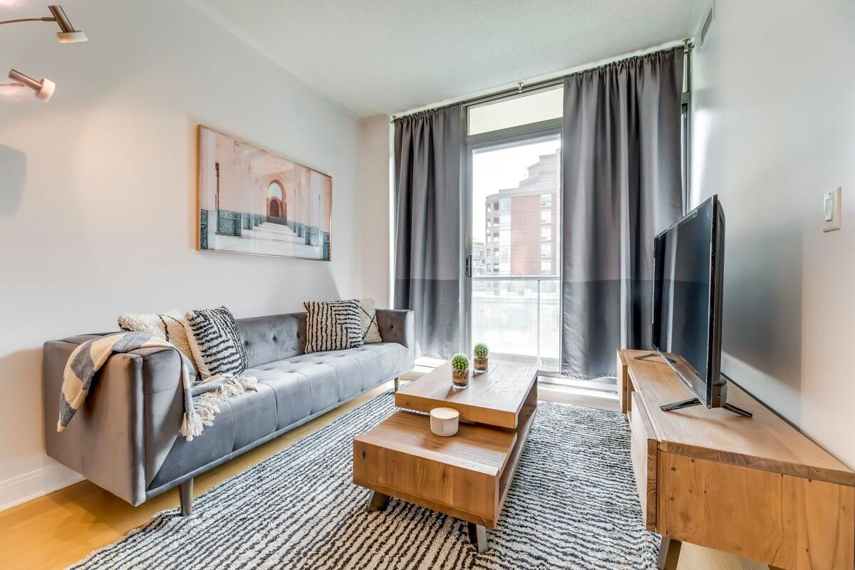 18 yorkville ave #515