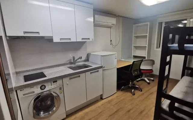 Sinchon No.4 Apartment 0