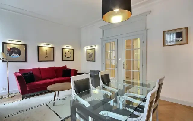 Rue des École 1