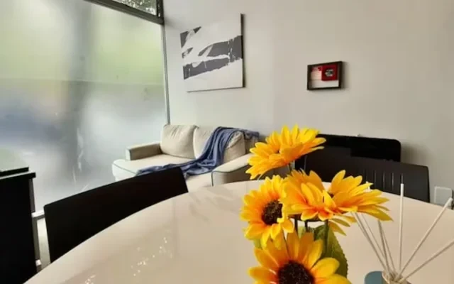 30 Upper Queen Street 2