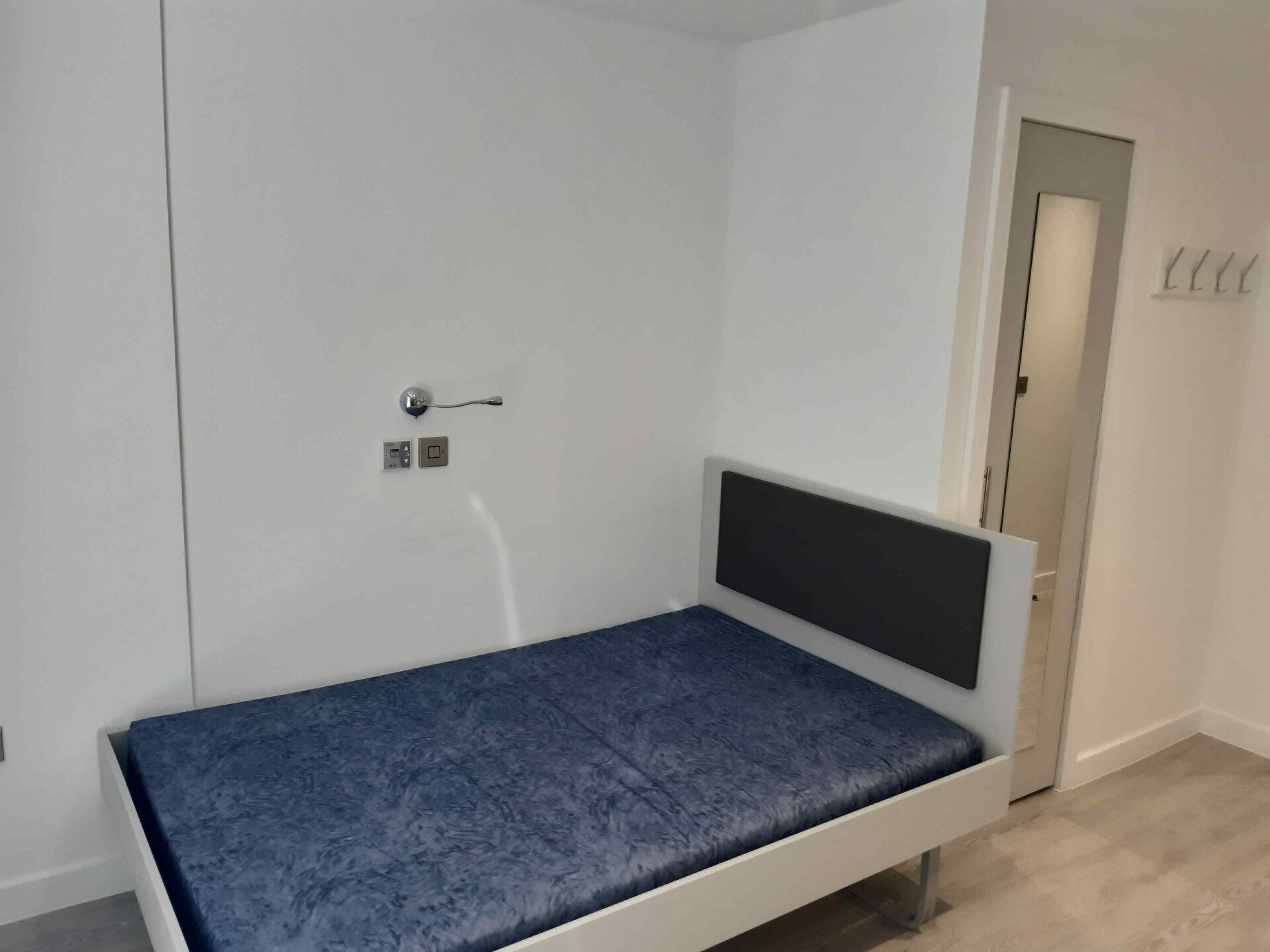 Premium Studio (L Shaped) Floor 1