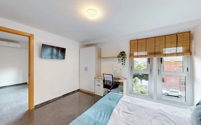 Av. Puerto 81, 2º puerta 10 (4H2B), R2R, VLC 1