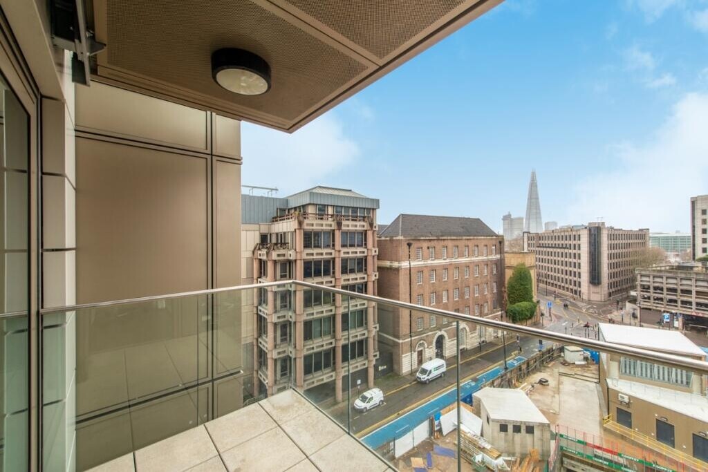 LH-Royal Mint Gardens