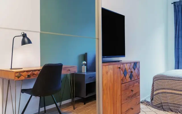 Single bedroom in a 4 bedroom apartment in Hamburg 4