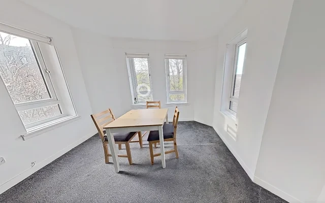 2/3, 280 St. Georges Road, Glasgow, G3 6LA 4