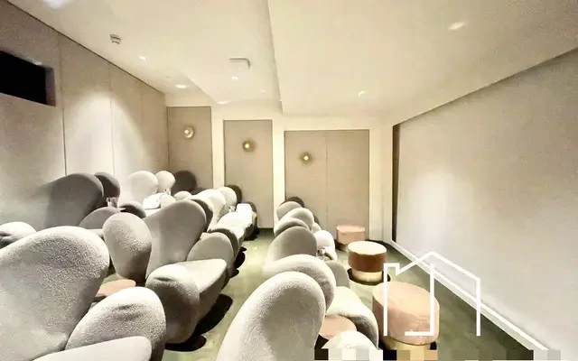 One Crown Place 1
