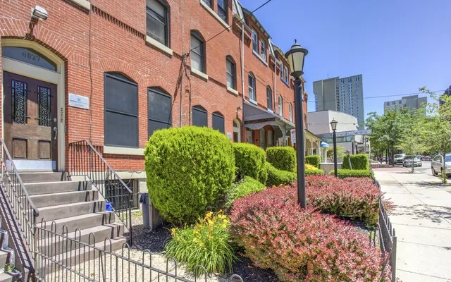 UCA - 4025-27 Locust Street 3