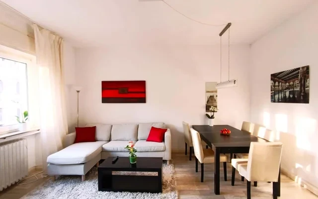 Beautiful quiet full serviced flat - excellent location 0