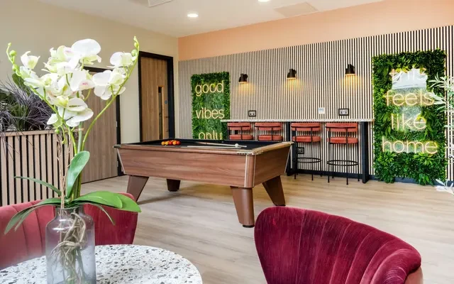 Fontenoy Apartments 4