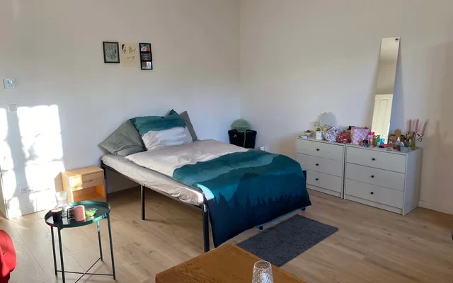 Sunny room to Sublet in a spacious apartment with Anmeldung 1