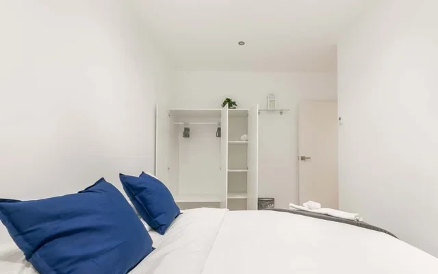 SUPER BRIGHT, NEWLY RENOVATED AND WITH ALL NEW FURNITURE 2