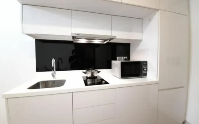 Alexis condo 1