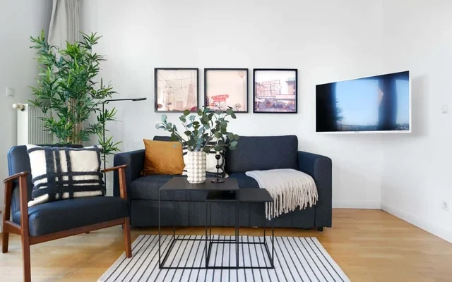 Bright 3-room Apartment with sunny balcony 1