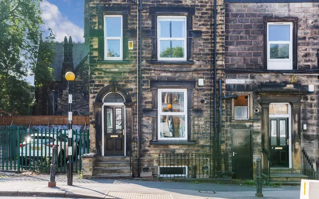 Flat 2, 1 VICTORIA ROAD 0
