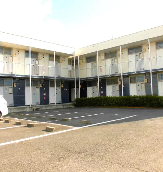 レオパレス川島