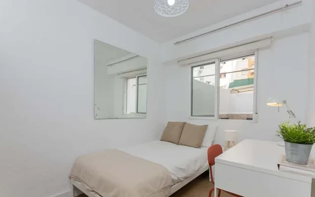 Piso con terraza en Benimaclet 0